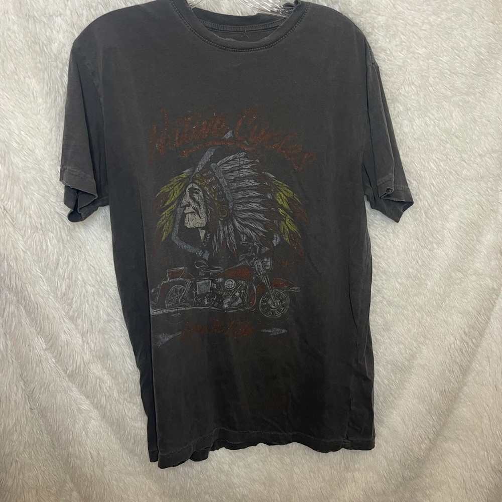 Graphic tee